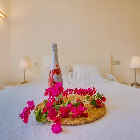 Holiday home Stunning With Private Pool *