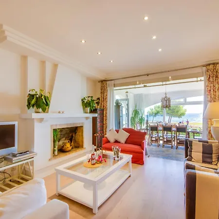Stunning With Private Pool Holiday home *