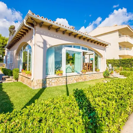 Stunning With Private Pool *