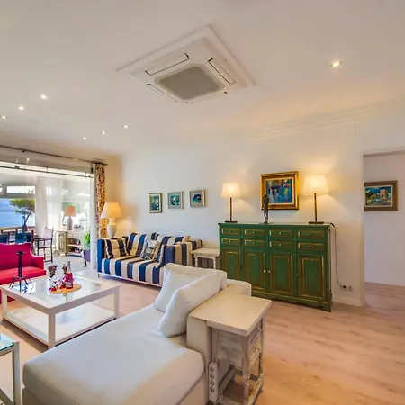 Stunning With Private Pool Semesterbostad *